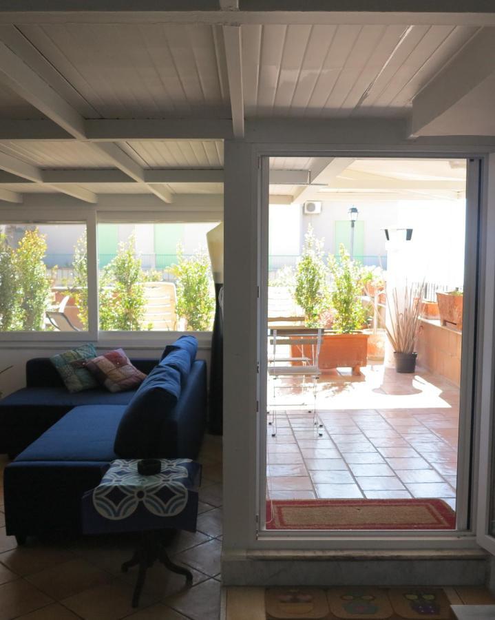 Bonbonniere In Chiaia District Apartment Наполи Екстериор снимка
