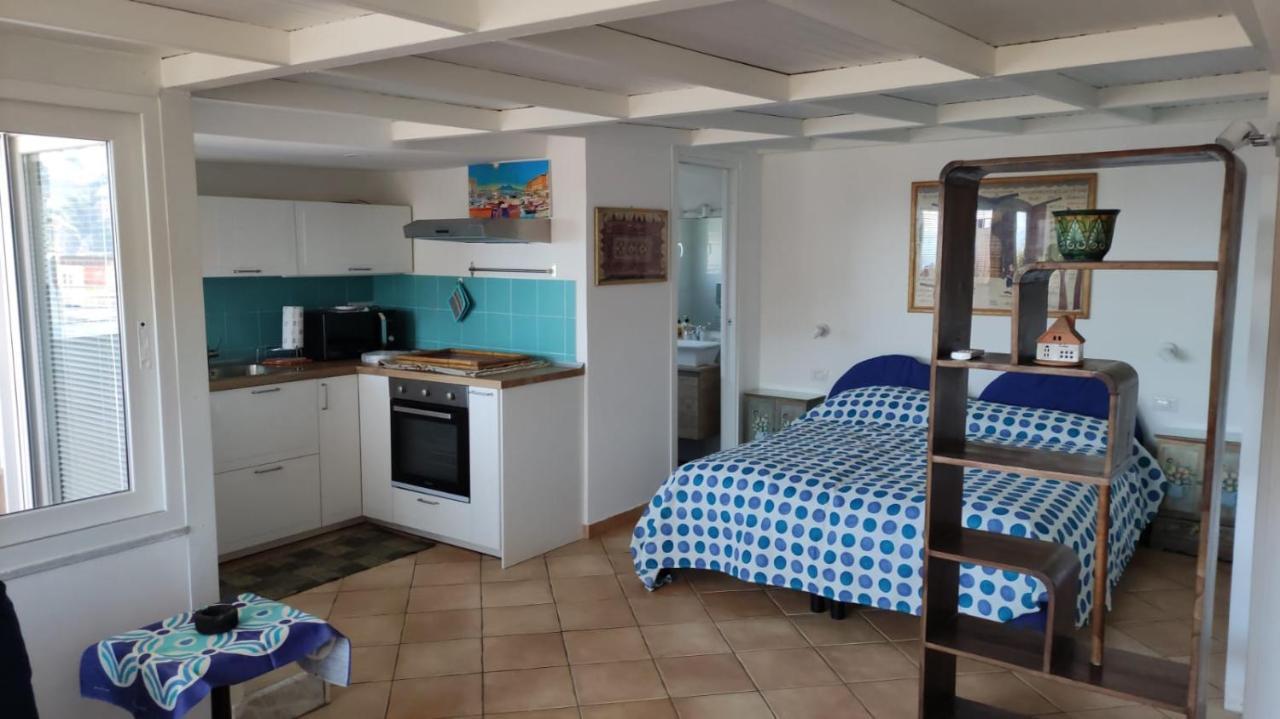Bonbonniere In Chiaia District Apartment Наполи Екстериор снимка