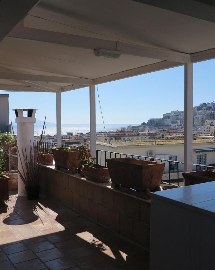 Bonbonniere In Chiaia District Apartment Наполи Екстериор снимка